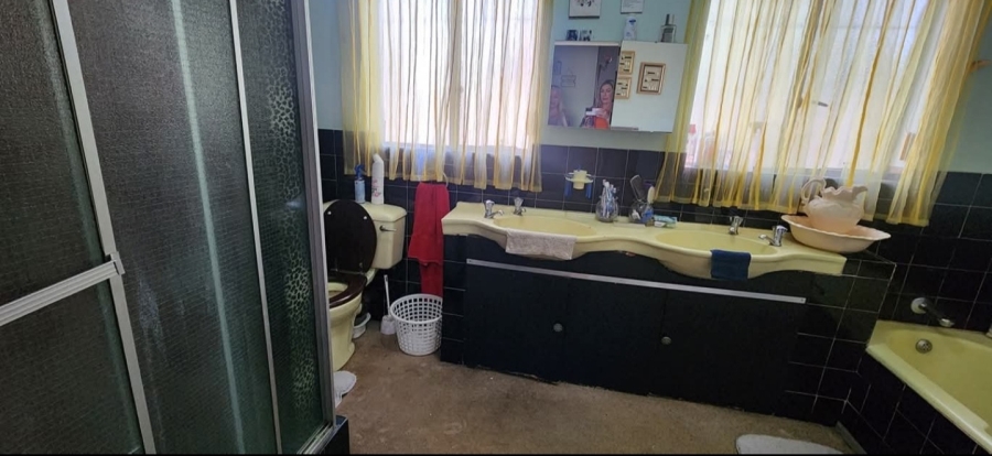4 Bedroom Property for Sale in Rosashof Gauteng