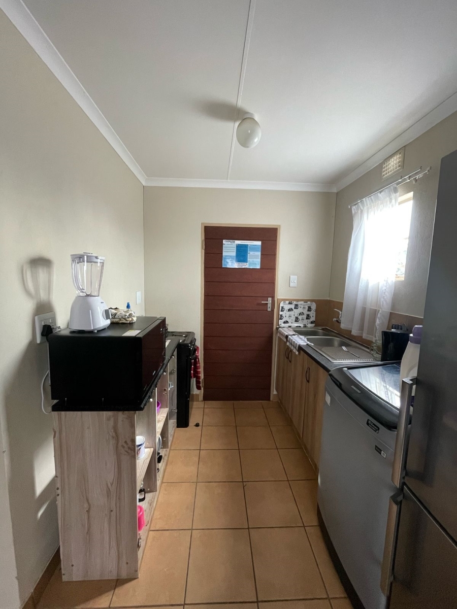 2 Bedroom Property for Sale in Palm Ridge Gauteng