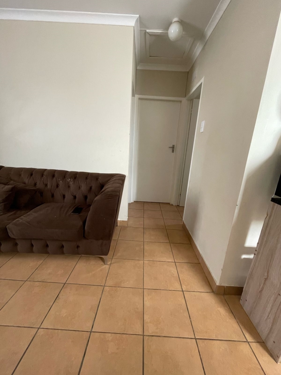 2 Bedroom Property for Sale in Palm Ridge Gauteng