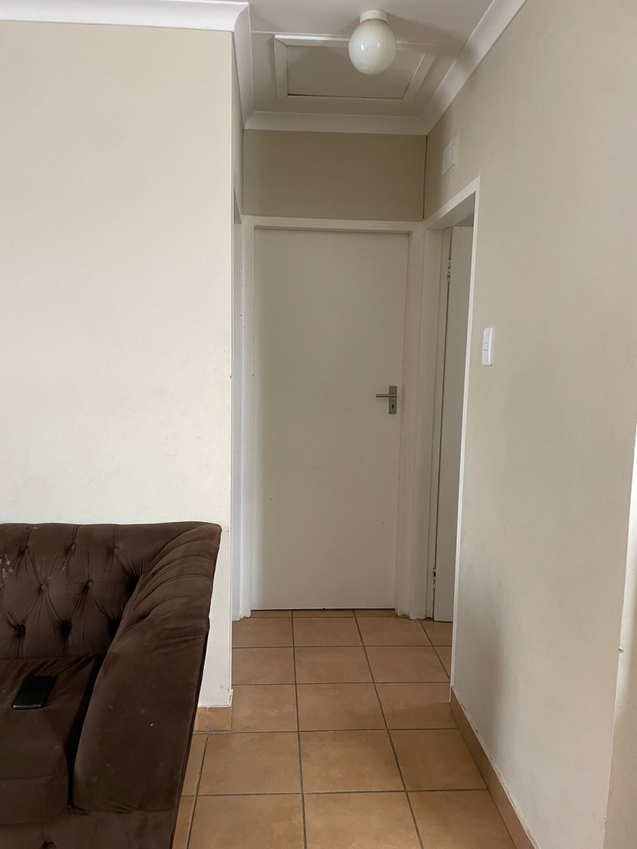 2 Bedroom Property for Sale in Palm Ridge Gauteng