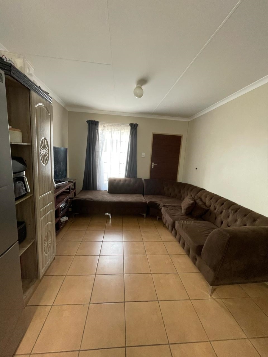 2 Bedroom Property for Sale in Palm Ridge Gauteng