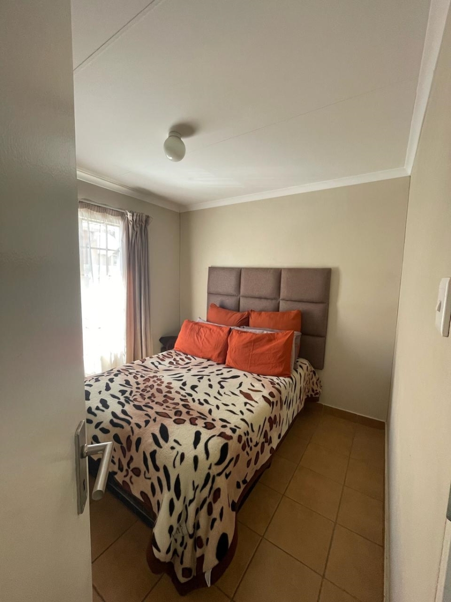 2 Bedroom Property for Sale in Palm Ridge Gauteng