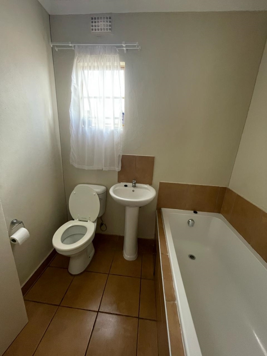 2 Bedroom Property for Sale in Palm Ridge Gauteng