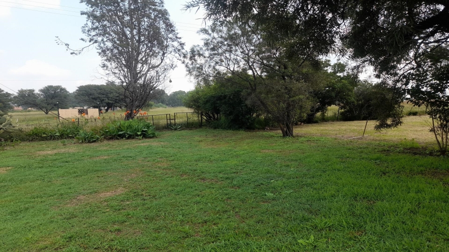 3 Bedroom Property for Sale in Theoville Gauteng