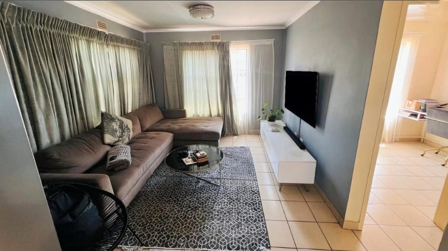 3 Bedroom Property for Sale in Clayville Gauteng