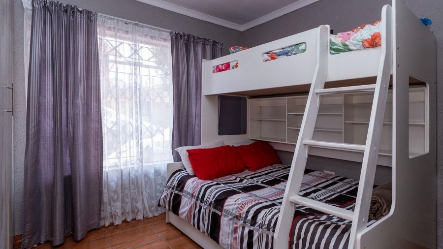 3 Bedroom Property for Sale in Birchleigh North Gauteng