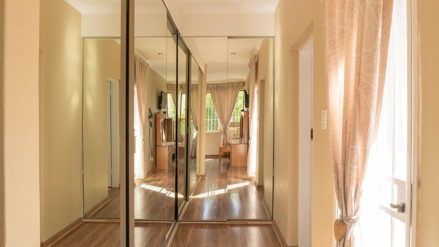 4 Bedroom Property for Sale in Glen Marais Gauteng