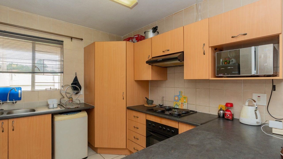 2 Bedroom Property for Sale in Norton Home Estate AH Gauteng