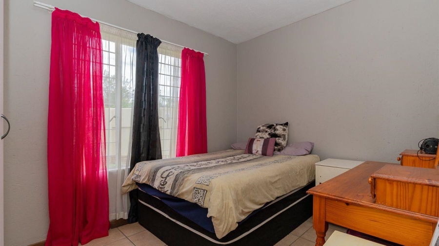 2 Bedroom Property for Sale in Norton Home Estate AH Gauteng