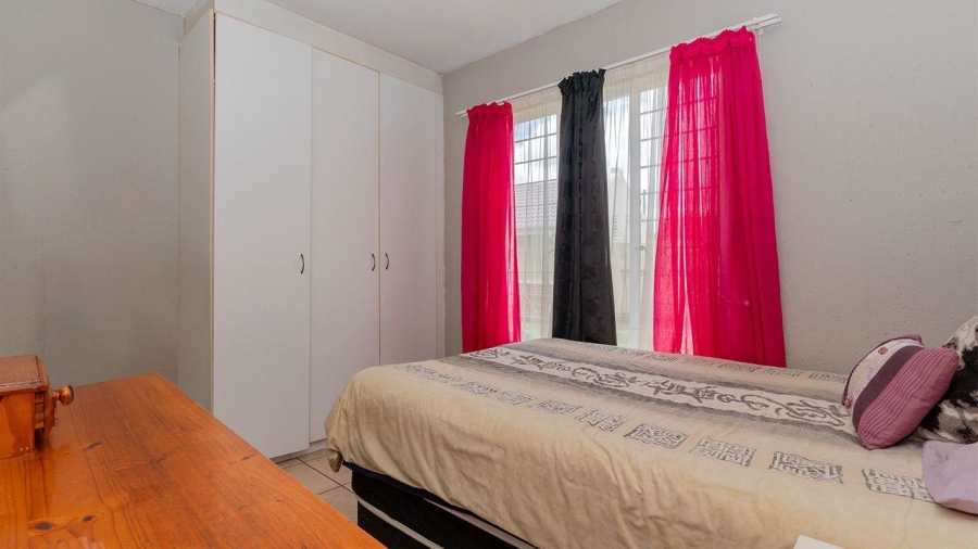 2 Bedroom Property for Sale in Norton Home Estate AH Gauteng