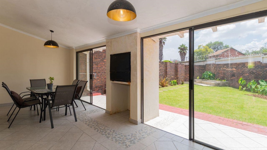 3 Bedroom Property for Sale in Edleen Gauteng