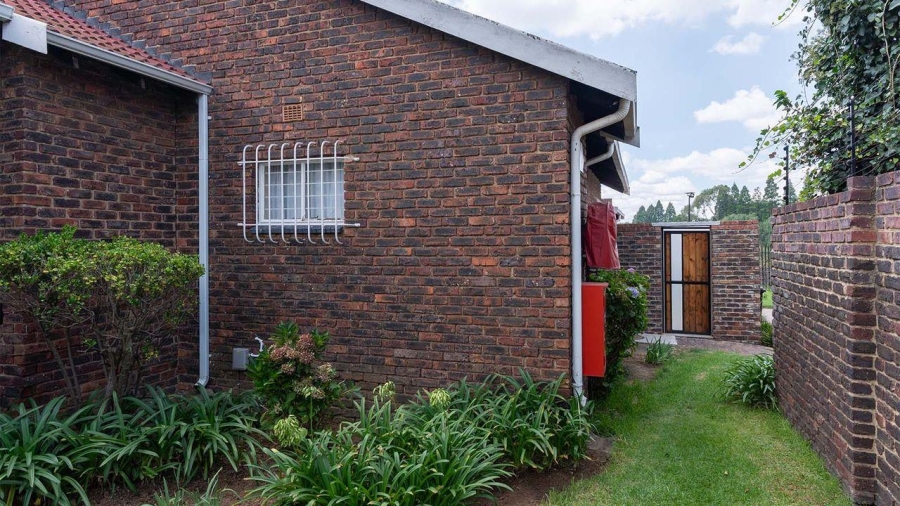 3 Bedroom Property for Sale in Edleen Gauteng