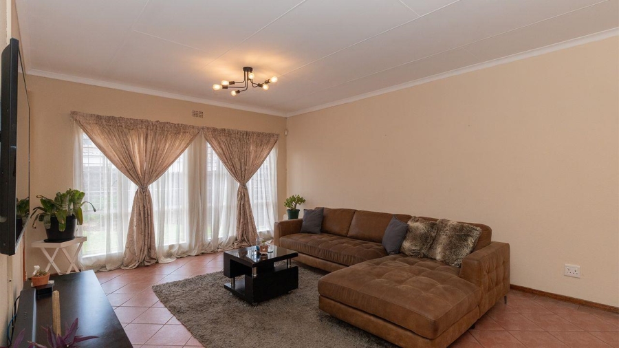 3 Bedroom Property for Sale in Edleen Gauteng