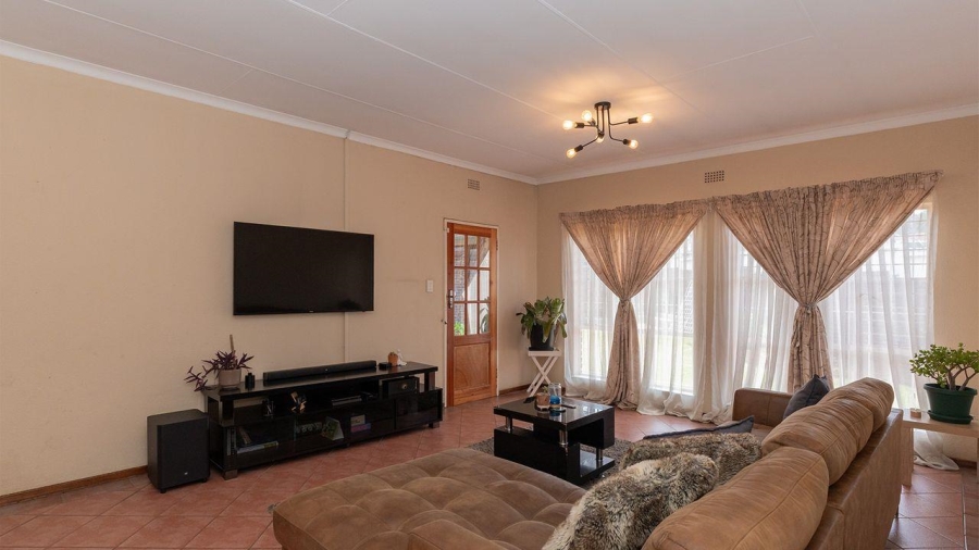 3 Bedroom Property for Sale in Edleen Gauteng