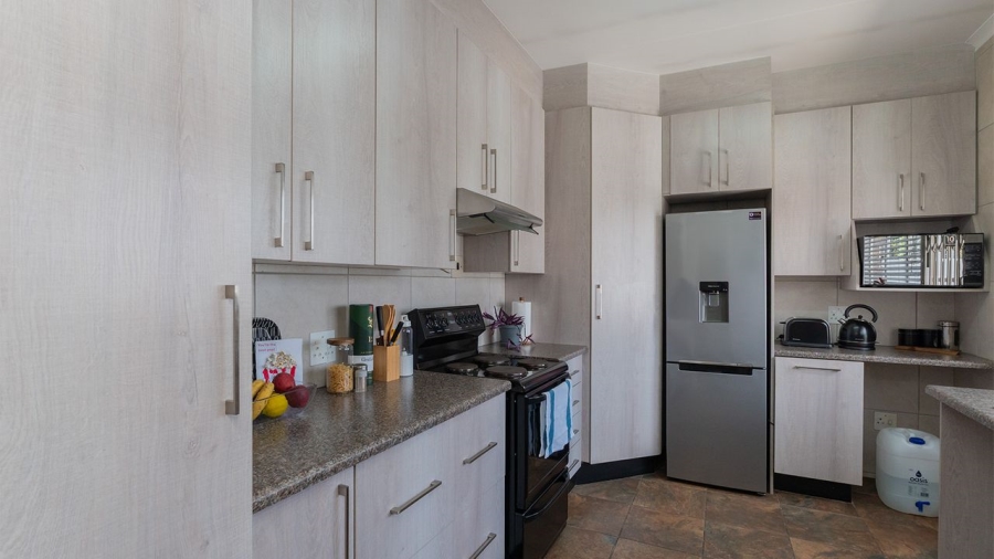 3 Bedroom Property for Sale in Edleen Gauteng