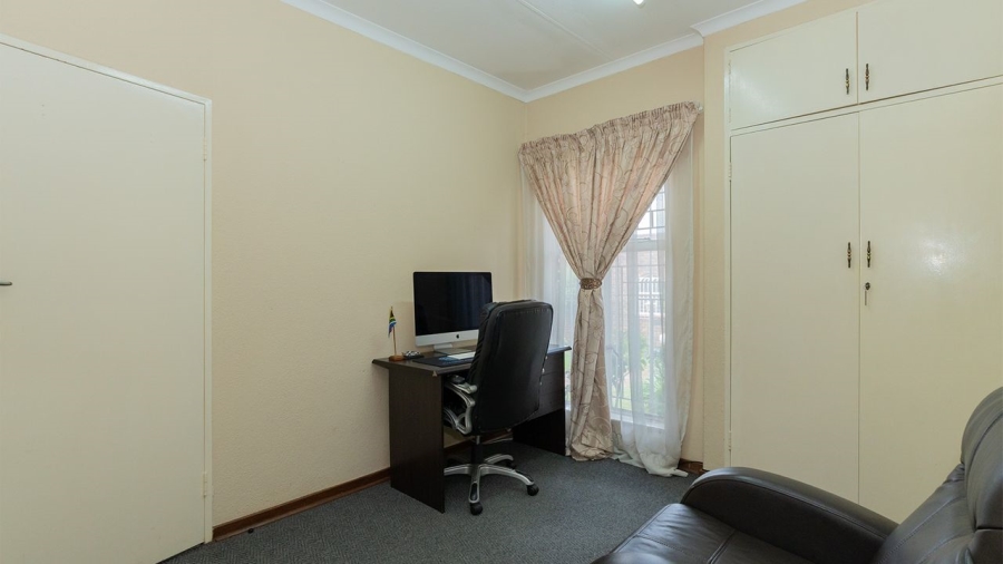 3 Bedroom Property for Sale in Edleen Gauteng