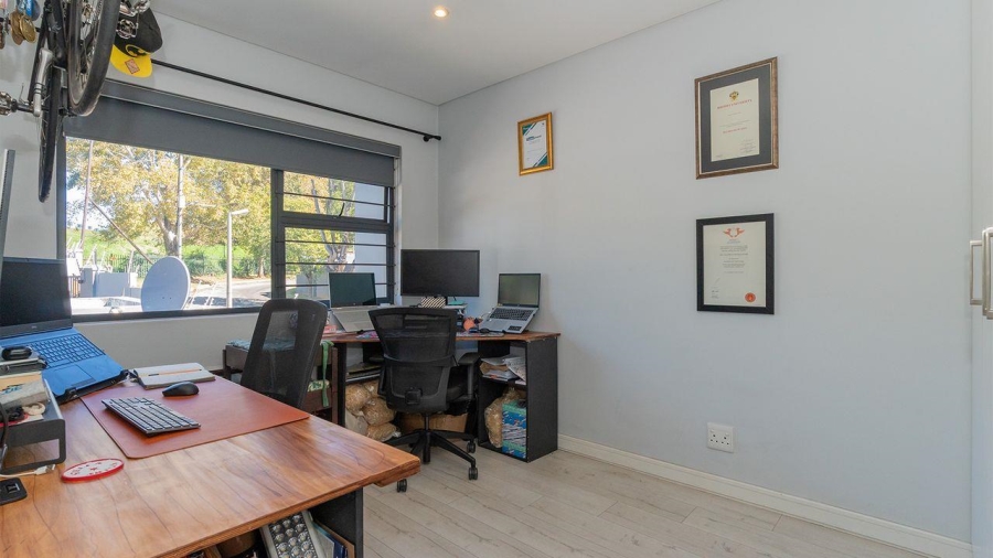 2 Bedroom Property for Sale in Bedford Gardens Gauteng
