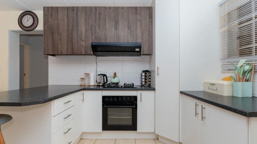 2 Bedroom Property for Sale in Birch Acres Gauteng