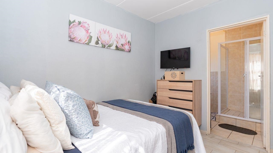 2 Bedroom Property for Sale in Birch Acres Gauteng