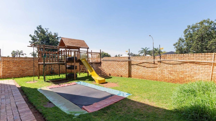 2 Bedroom Property for Sale in Birch Acres Gauteng