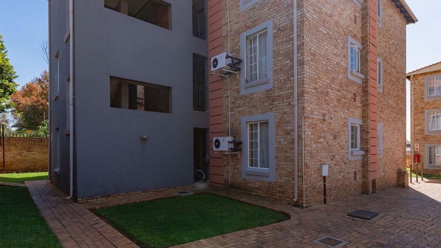 2 Bedroom Property for Sale in Birch Acres Gauteng