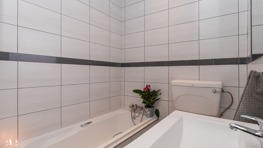 4 Bedroom Property for Sale in Birchleigh Gauteng