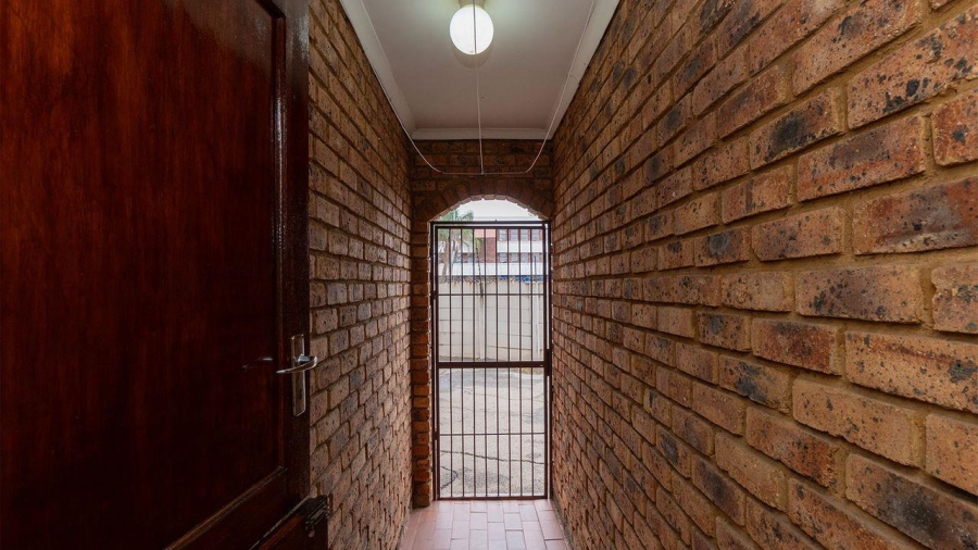 4 Bedroom Property for Sale in Birchleigh Gauteng