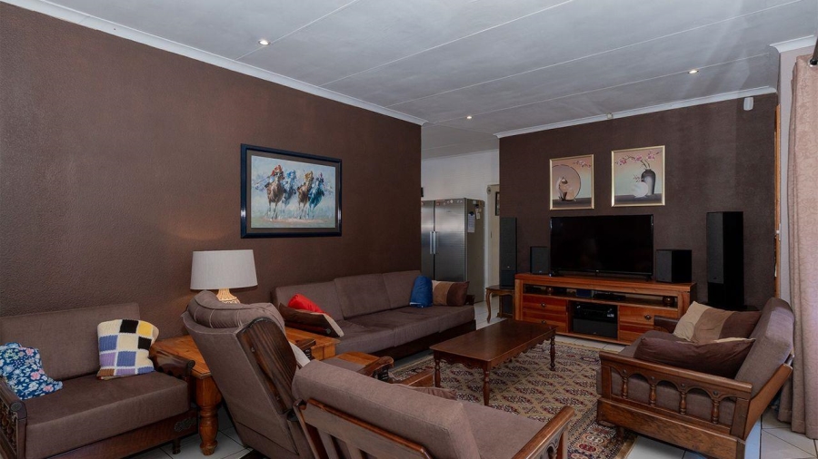 5 Bedroom Property for Sale in Van Riebeeck Park Gauteng
