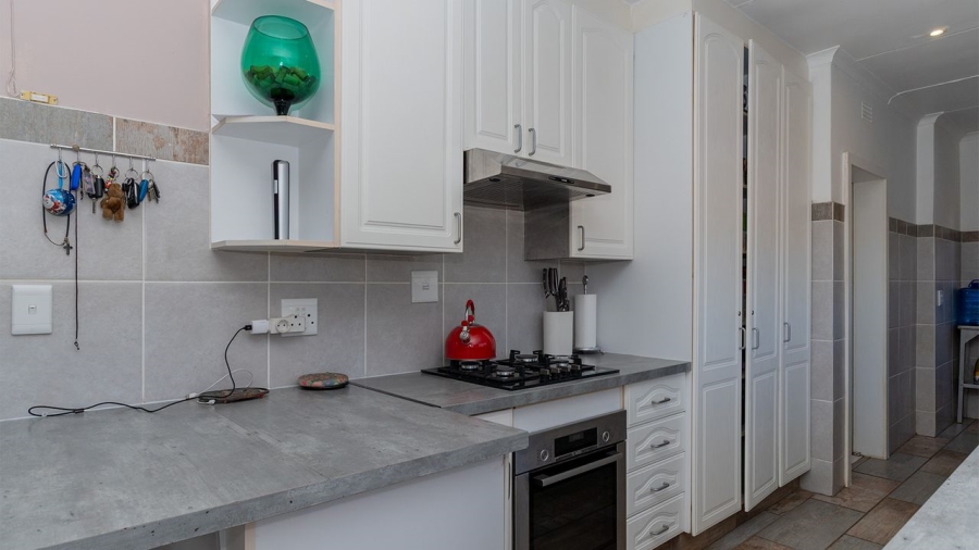 5 Bedroom Property for Sale in Van Riebeeck Park Gauteng