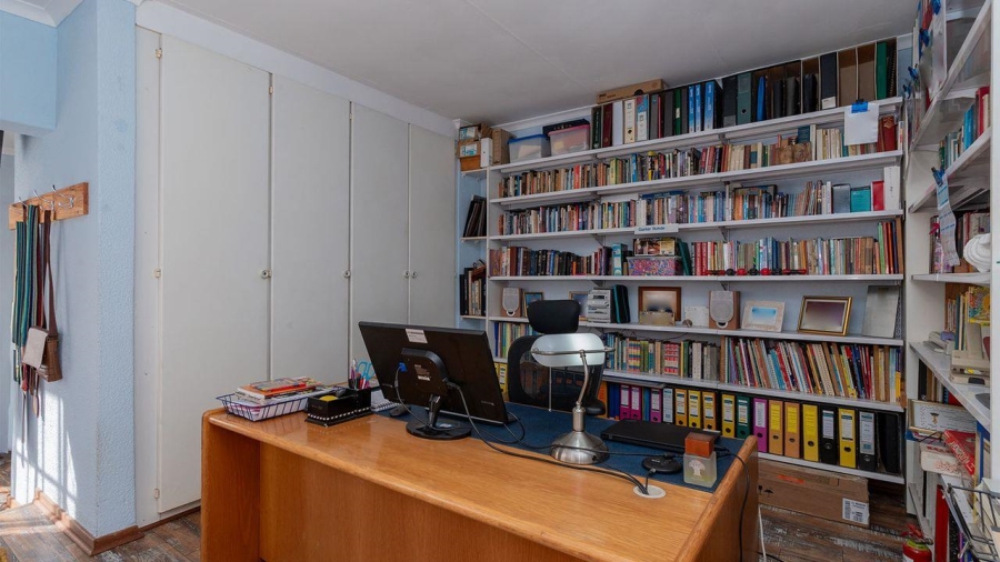 5 Bedroom Property for Sale in Van Riebeeck Park Gauteng