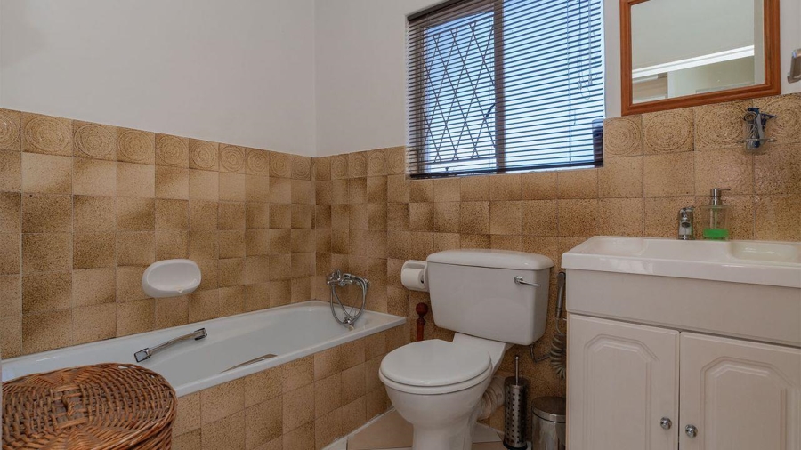 5 Bedroom Property for Sale in Van Riebeeck Park Gauteng