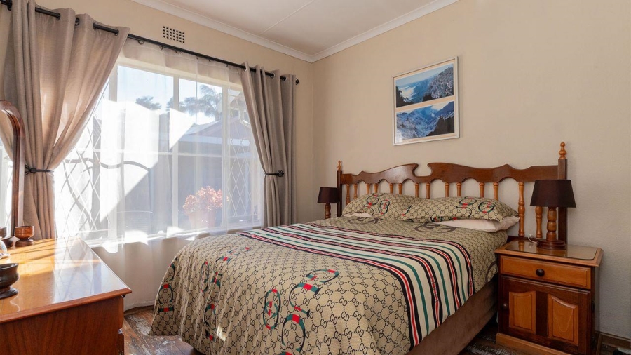5 Bedroom Property for Sale in Van Riebeeck Park Gauteng