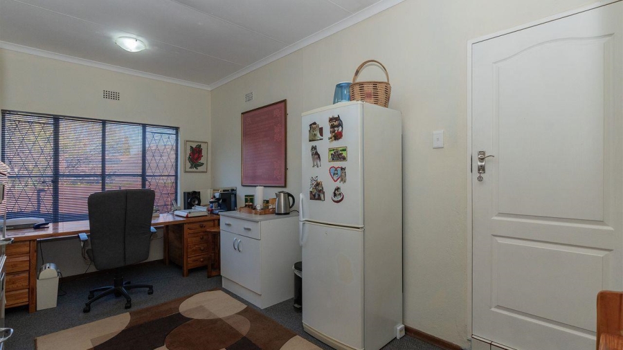 5 Bedroom Property for Sale in Van Riebeeck Park Gauteng