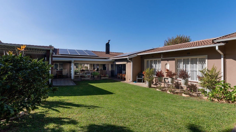 5 Bedroom Property for Sale in Van Riebeeck Park Gauteng