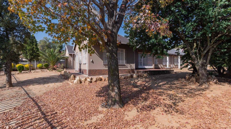4 Bedroom Property for Sale in Birchleigh North Gauteng
