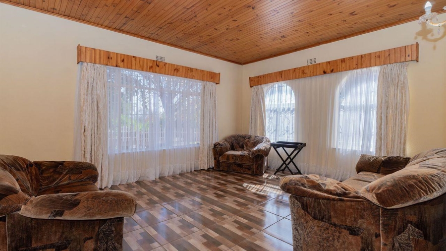 4 Bedroom Property for Sale in Birchleigh North Gauteng
