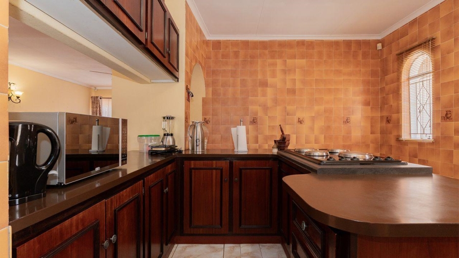 4 Bedroom Property for Sale in Birchleigh North Gauteng