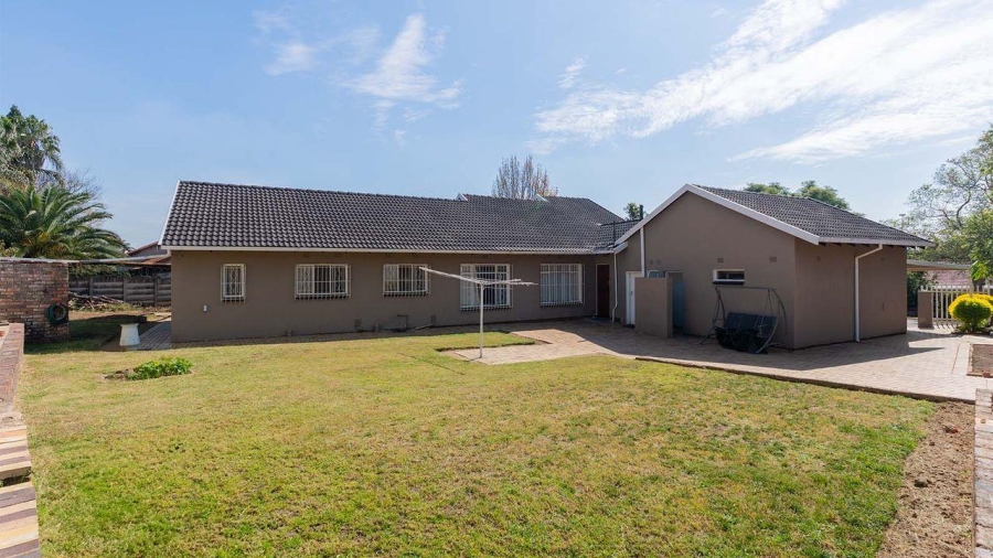 4 Bedroom Property for Sale in Birchleigh North Gauteng