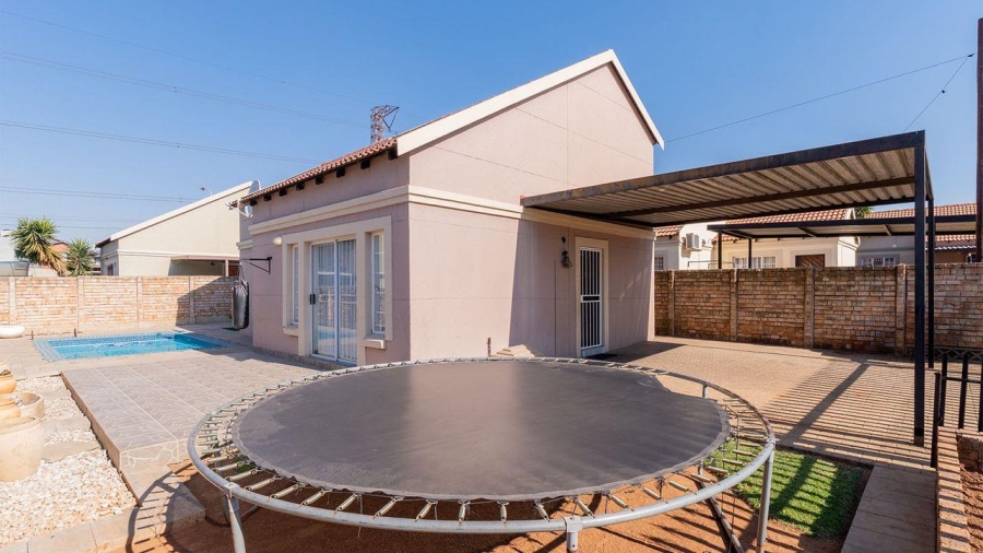 3 Bedroom Property for Sale in Terenure Gauteng
