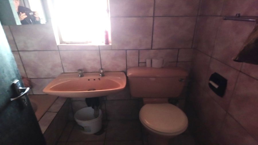 4 Bedroom Property for Sale in Vanderbijlpark CW 5 Gauteng