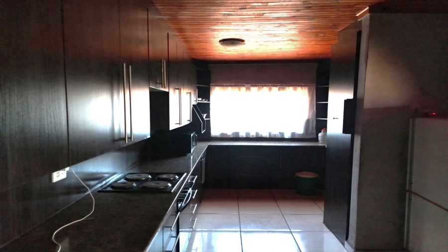 4 Bedroom Property for Sale in Vanderbijlpark CW 5 Gauteng