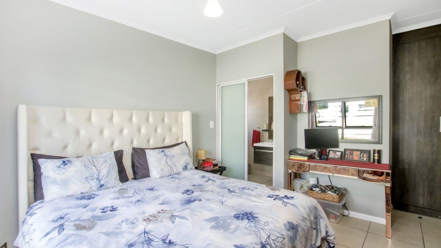 3 Bedroom Property for Sale in Petervale Gauteng