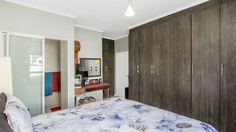 3 Bedroom Property for Sale in Petervale Gauteng
