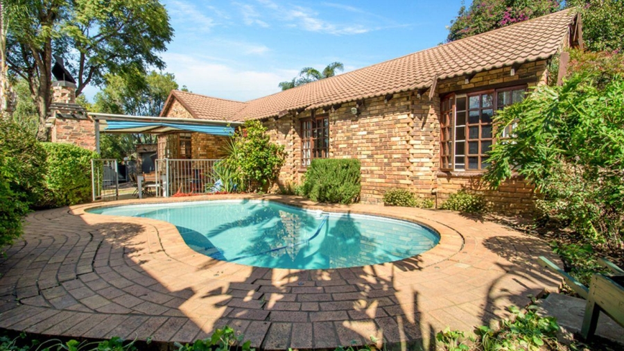 4 Bedroom Property for Sale in North Riding Gauteng