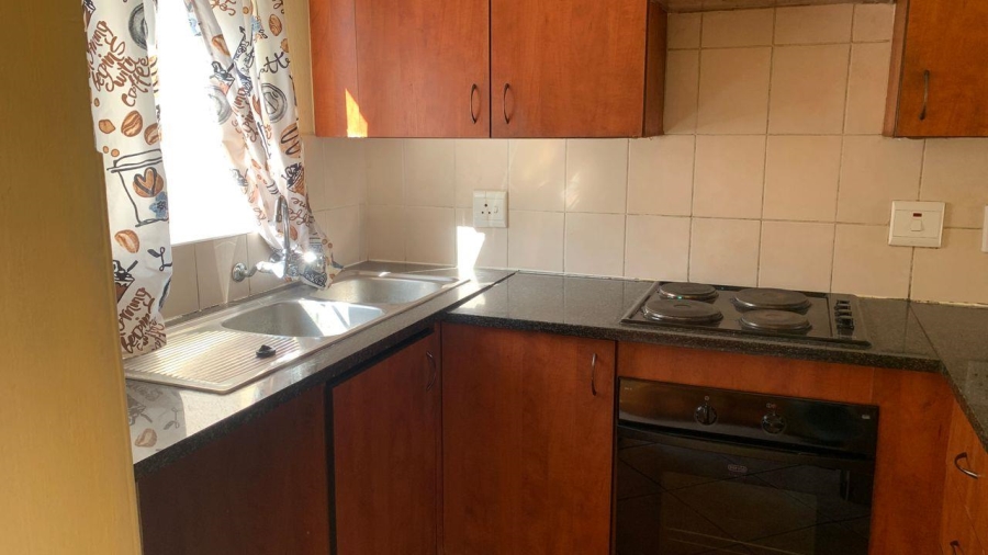 2 Bedroom Property for Sale in Wilgeheuwel Gauteng