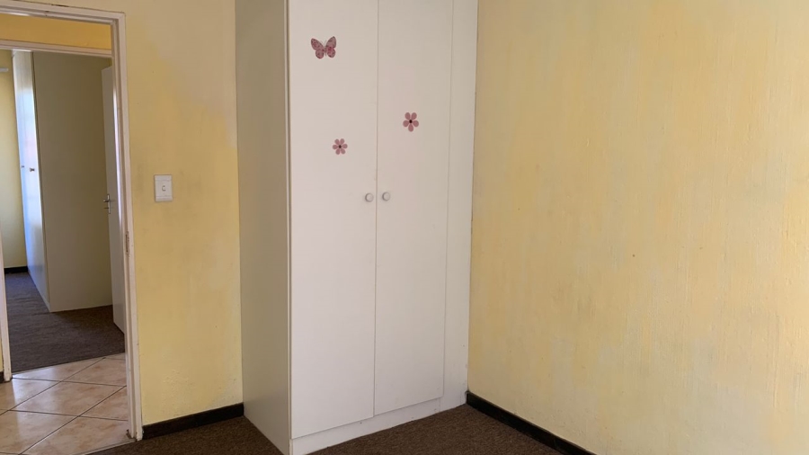 2 Bedroom Property for Sale in Wilgeheuwel Gauteng