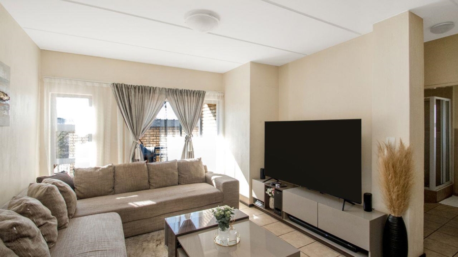 2 Bedroom Property for Sale in North Riding Gauteng