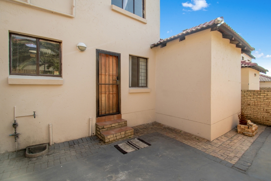 2 Bedroom Property for Sale in Northgate Gauteng