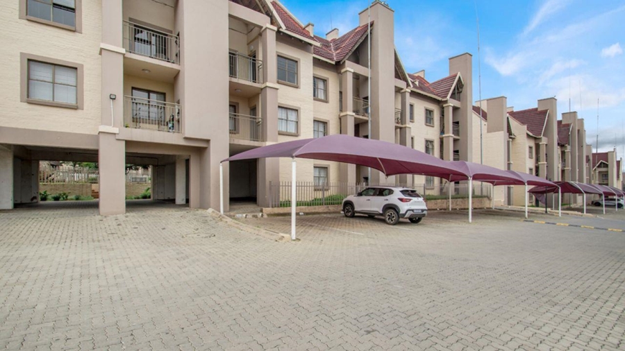 1 Bedroom Property for Sale in Sundowner Gauteng