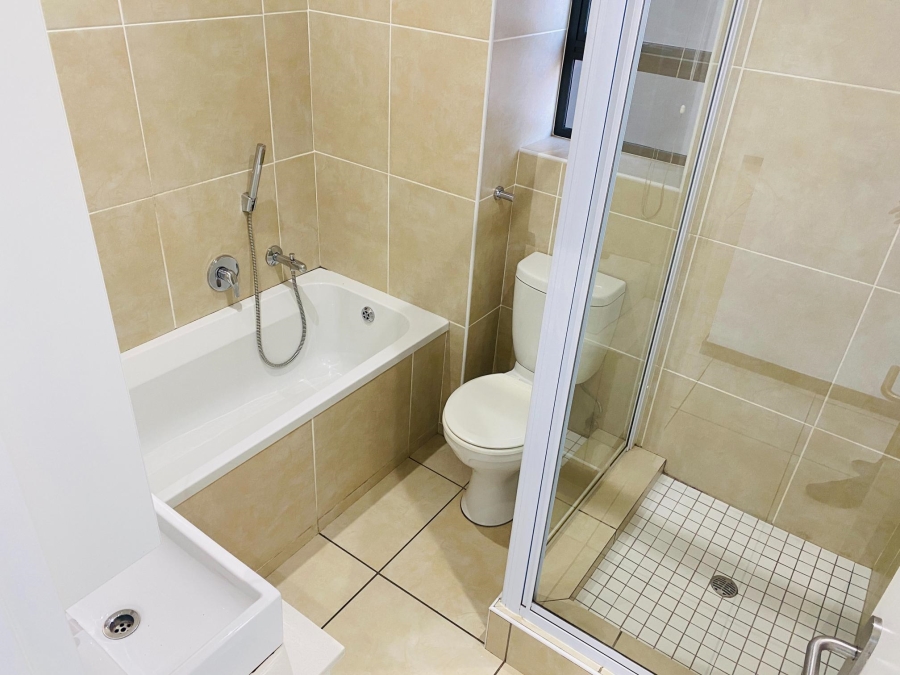 To Let 2 Bedroom Property for Rent in Barbeque Downs Gauteng